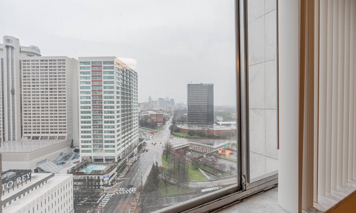 Peachtree Center Apartment | 1 BDR 21ST FLOOR IN ATTRACTIONS AND MORE DOWNTOWN ATLANTA
