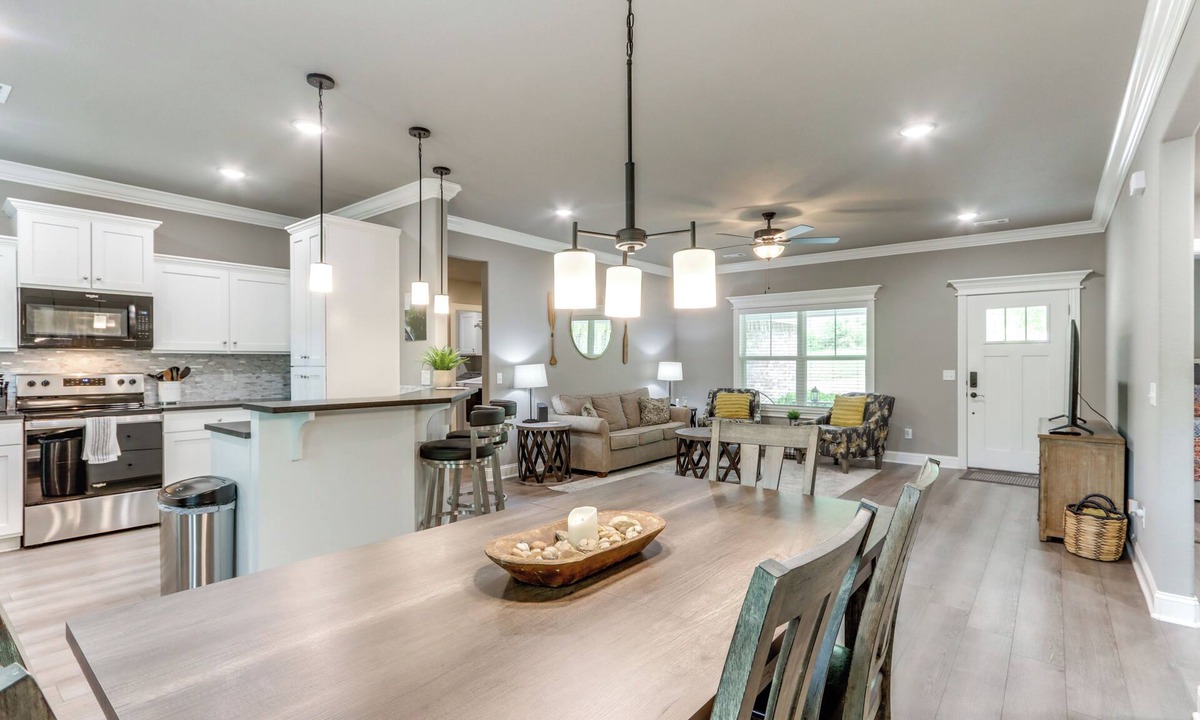 Holiday Island Cottage | < 1 Mi to Marina! Family Home in Eureka Springs