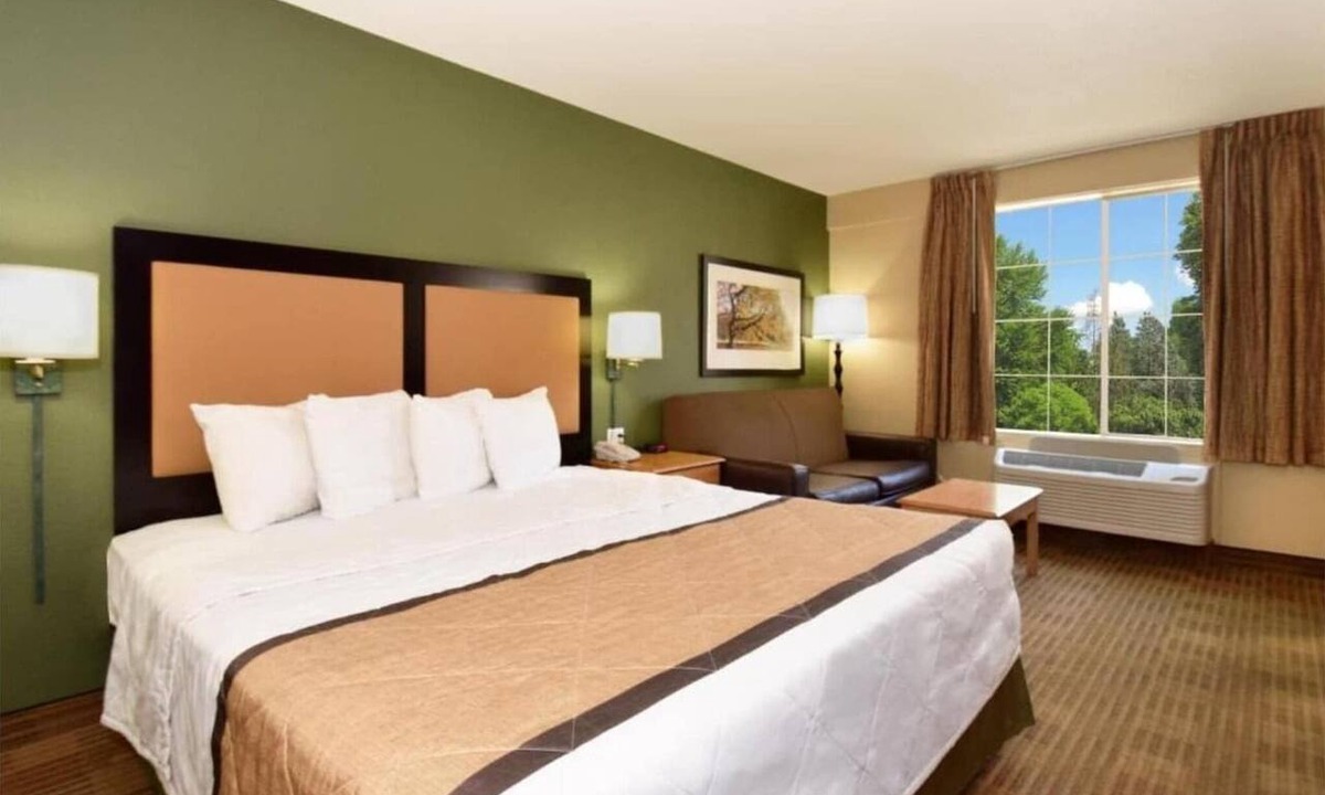 Germantown Apartment | 1 Queen Bed | ADA/RI Shower/Non-Smoking/Kitchen