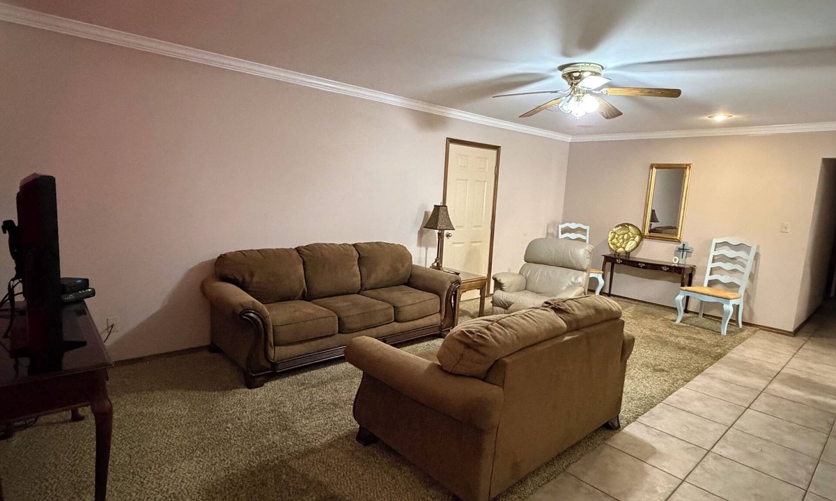 Russellville House | 1103 S Boston Place Lake Dardanelle, Mt. Nebo, and Arkansas Nuclear One