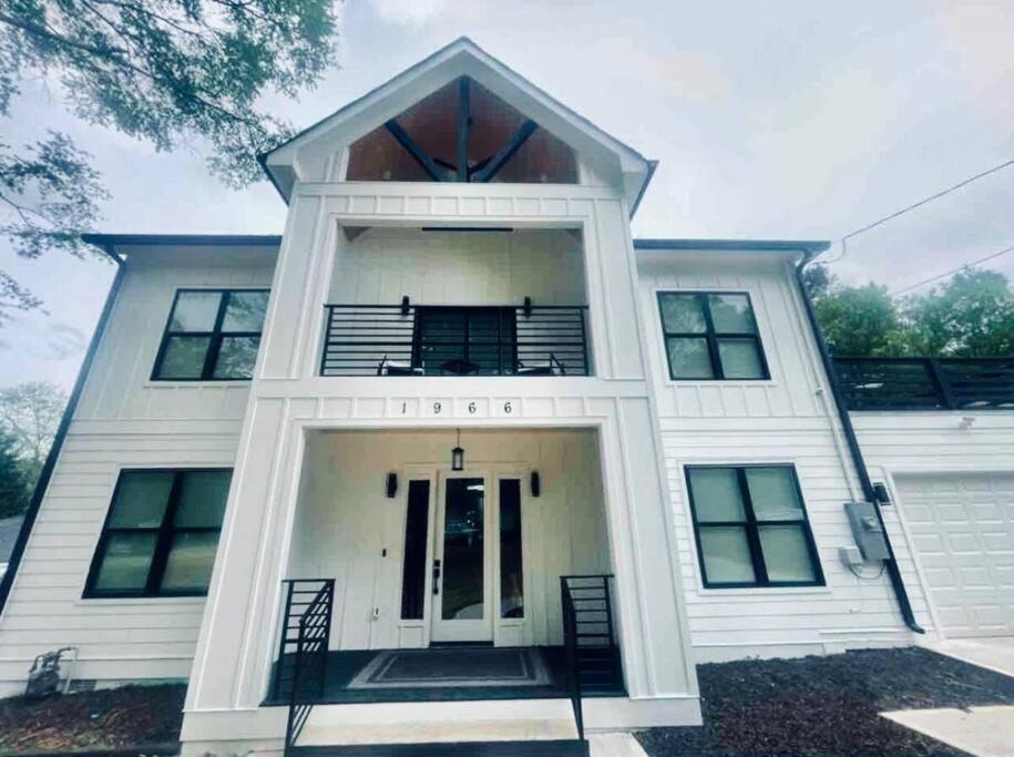Candler-McAfee House | 1966-Huge 4BR w/Rooftop Veranda