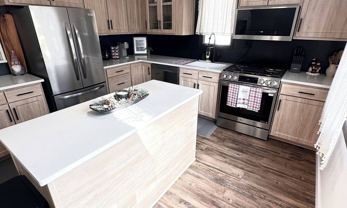 Middleburgh House | 2-bedroom in Peaceful Middleburgh Vroman’s Nose View
