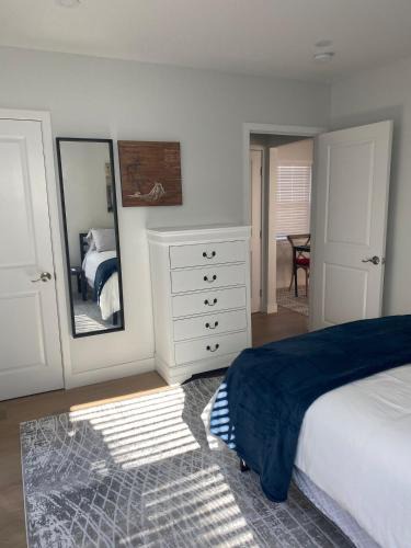 Palo Alto Apartment | 2 Palo Alto - Fully Furnished with Parking, Laundry, AC, Private
