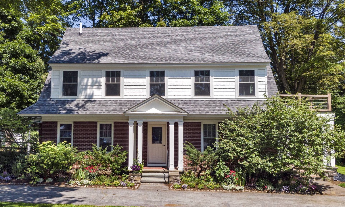Lake George House | 2nd Floor Duplex With Lakeviews From Your Own Deck