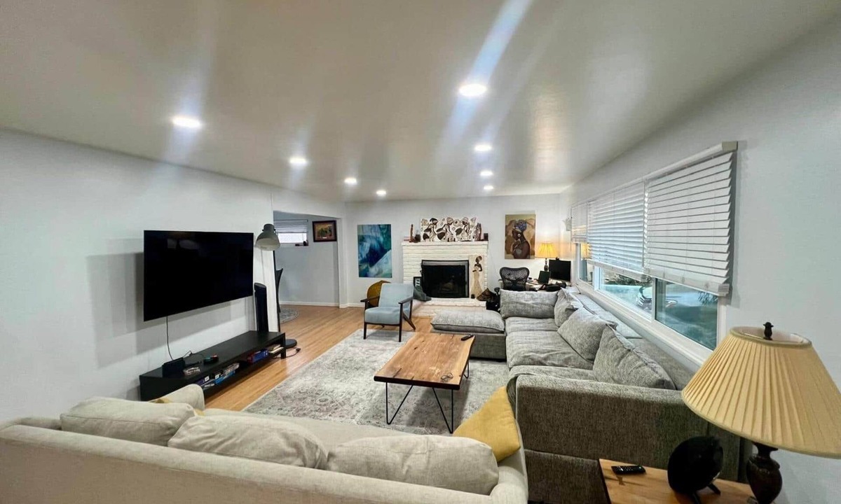 Chabot Park House | 3-Bedroom Hillside Home Minutes from Oakland's Zoo