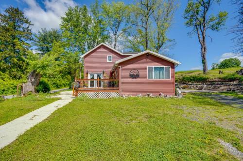 Catskill House | 4 Mi to Dtwn Catskill: Mtn-View Home