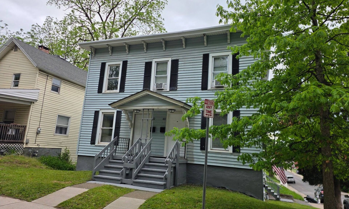 Oneonta Apartment | 40 West - 3 bdrm apt in City Center Oneonta, walkable to Main St