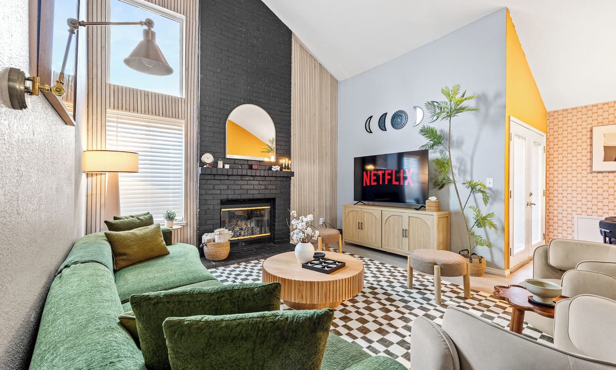 Fairfield House | 4BD Pool Jacuzzi + Arcade Air Hockey - Napa Vibe