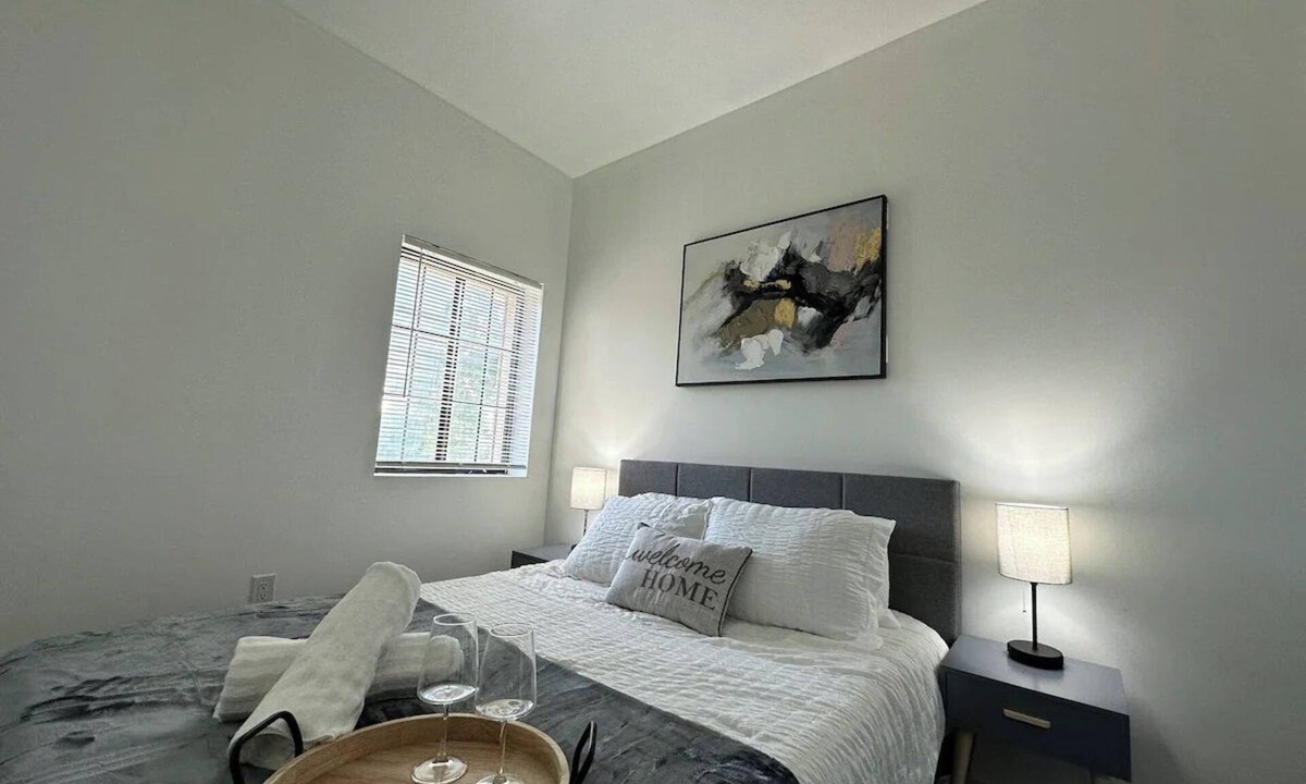 Rotterdam Apartment | Affordable Stay Near Proctors-A7