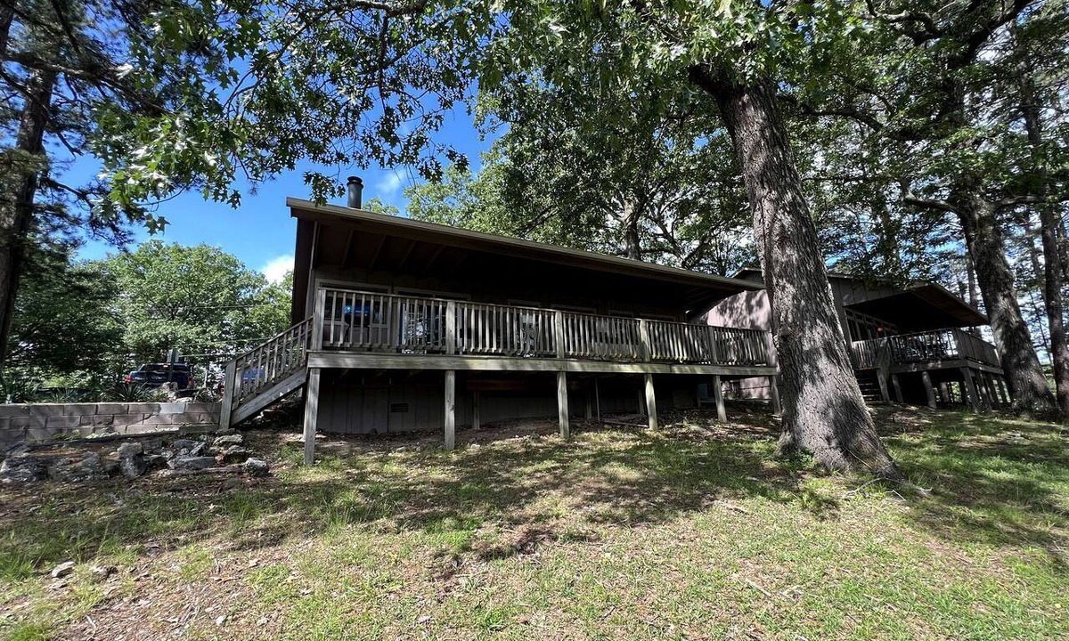 Mount Ida Cottage | Arkansas Rest and Relaxation In Nature in this Lake Ouachita Rental