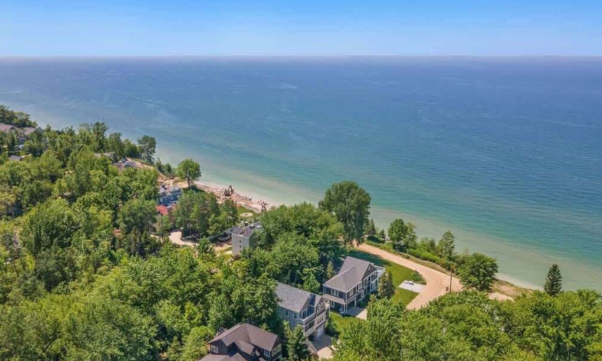 Miami Park House | Atlantic Haven Lake Michigan Beach Tram