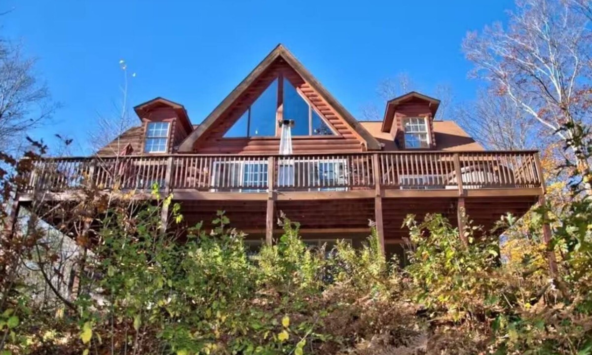 White Haven Cabin | Bachelor Parties, direct access to Lehigh River to hike, bike, fish and swim.
