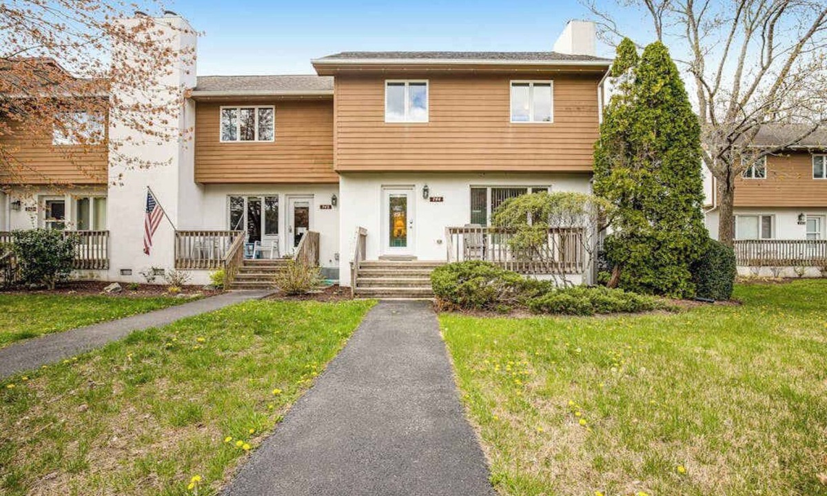 Bethany Beach House | Bayberry Woods condo W/shared pool, high-speed WiFi & central AC - near beach