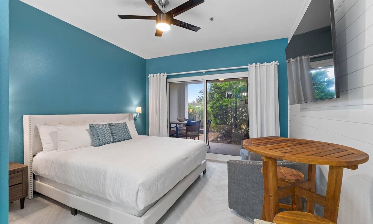 Rosemary Beach Condo | Beach Happy 100-steps to beach-Sleeps 2