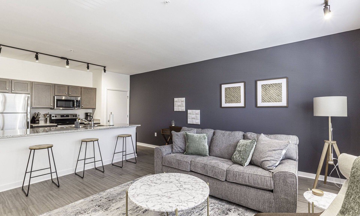 Midtown Apartment | Beautiful 1BR in Midtown and the Medical District