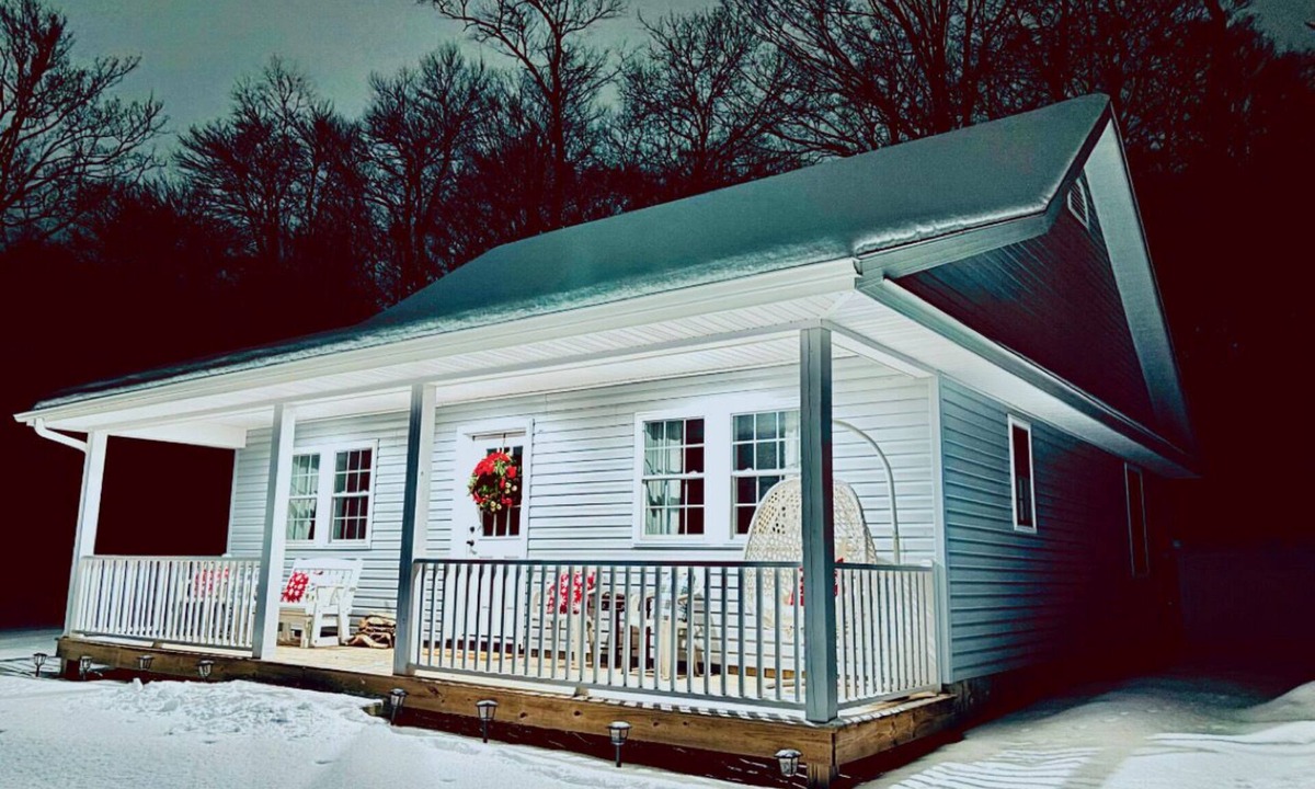 Ferndale Cottage | Beautiful Cottage in Sullivan County Catskills. 2 Bedrooms, 2 Baths, Heat & AC