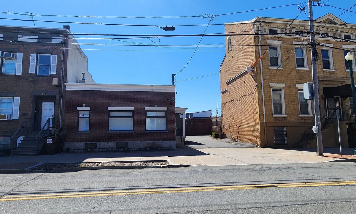 Seward Place Apartment | Beautiful one bedroom apartment located in the most peaceful area of Schenectady