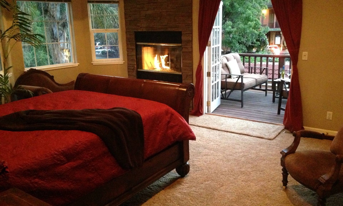Willow Glen House | Best Location - Walk to Downtown Willow Glen - Cozy Covered Balcony