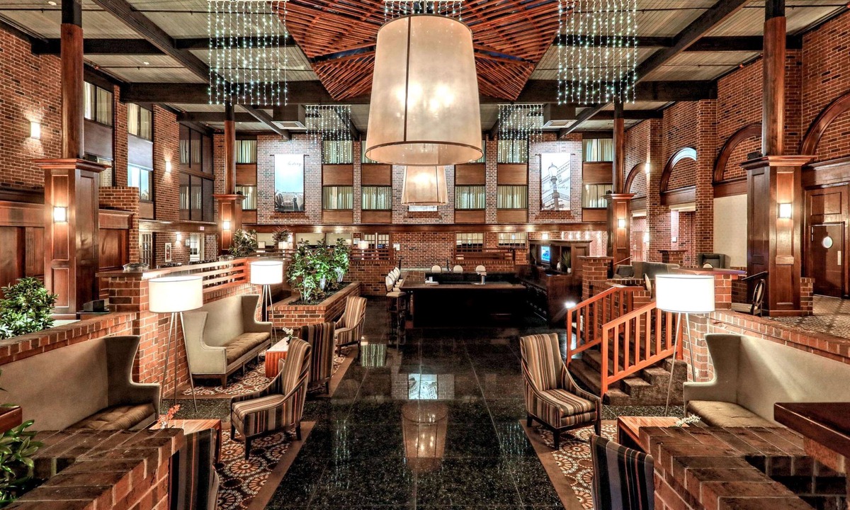 Harrisburg Hotel | Best Western Premier The Central Hotel & Conference Center