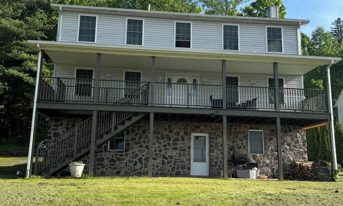Williamsport House | Big house in lovely South Williamsport 600 yards from little league baseball