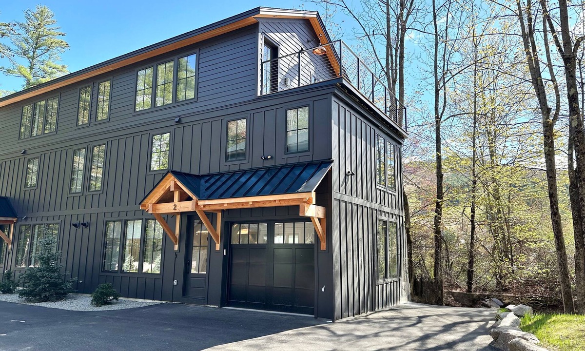 North Conway House | Black Diamond Retreat - New Townhouse Just Steps to Cranmore