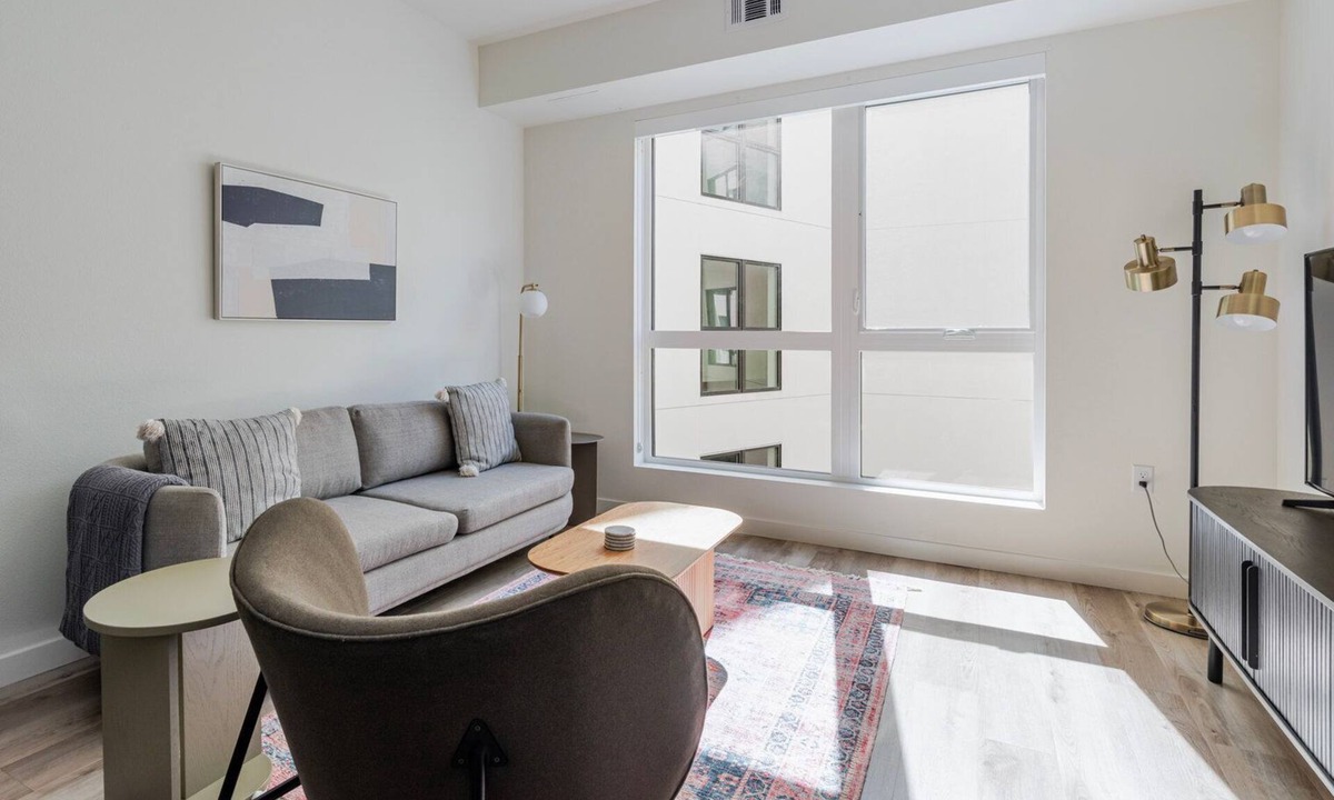 Hayward Apartment | Blueground | North Hayward, pool, nr Hayward Park