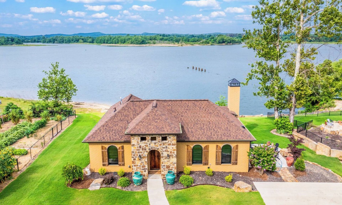 Ferndale House | Casa de Coco- Spanish villa w/hot tub on the Arkansas River