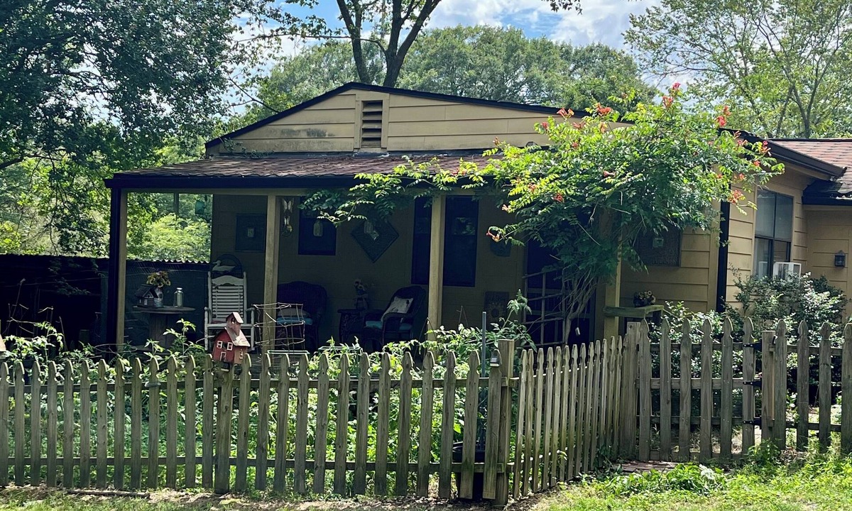 Clarkdale House | Charming 1-bedroom house with WiFi and AC in peaceful Austell