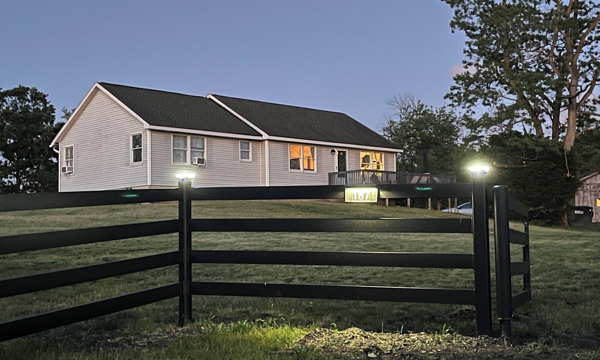 Schuylerville House | Charming 3-bedroom farmhouse in enchanting Schuylerville.