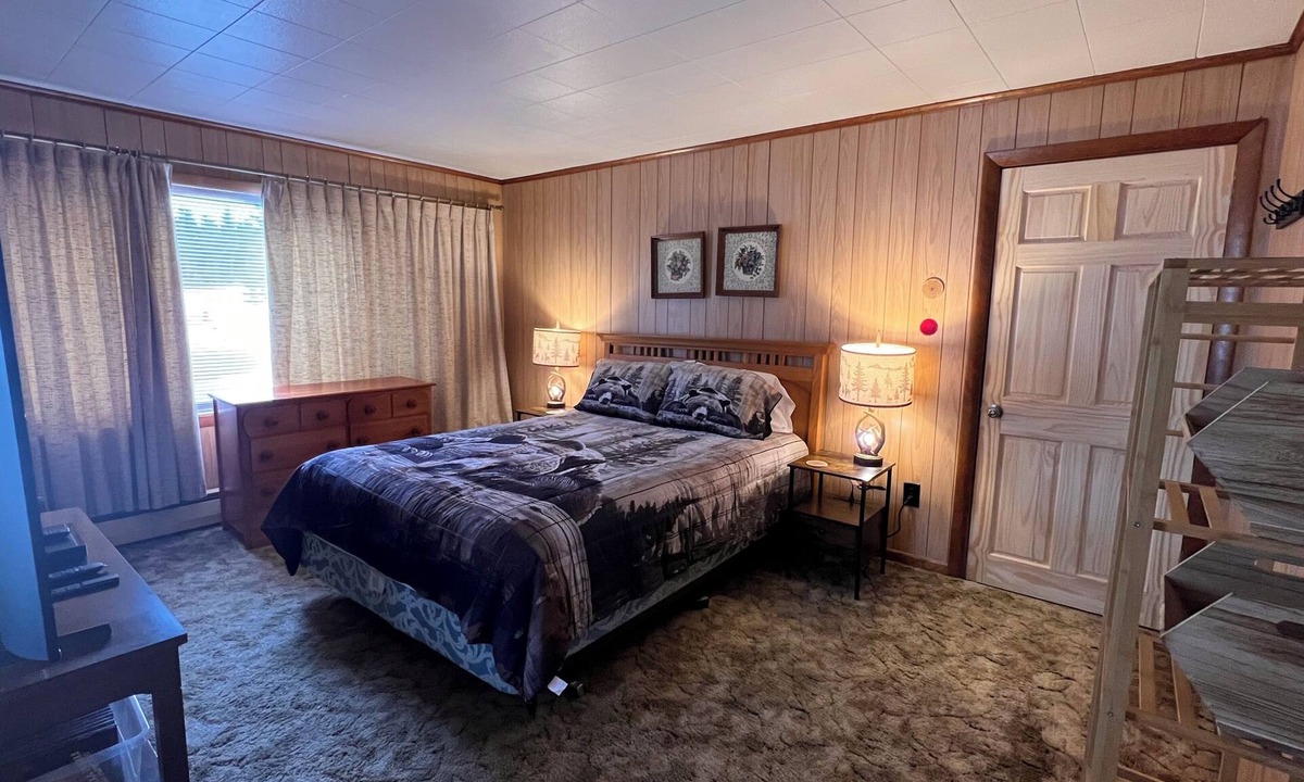 Jackman House | Charming 5-bedroom house in Jackman/Moose River perfect for families, groups.