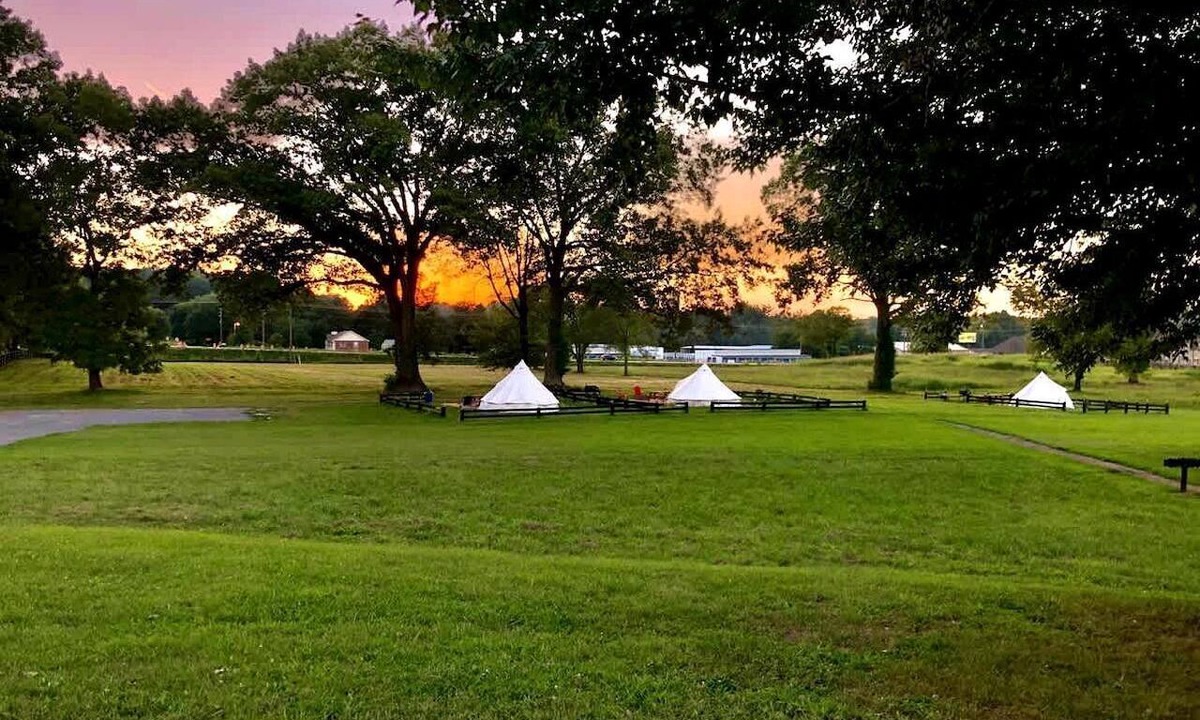 Lebanon Cabin | Charming Loft B&B with Private Bath & Country Breakfast near Old Hickory Lake – Lebanon, Tennessee