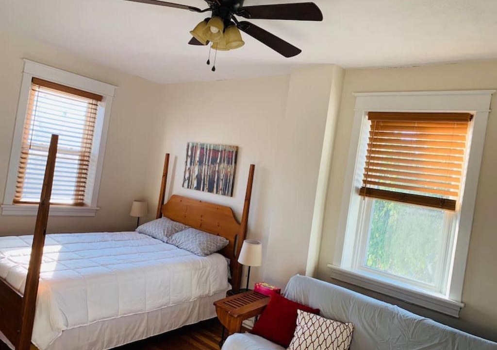 Halfway House | Charming Victorian Home in Halfway MD Room A