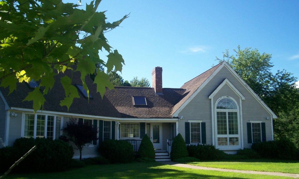 Sunday River Area House | Cool off in the 1/2 mile frontage on the Sunday River! Spacious Bethel home.