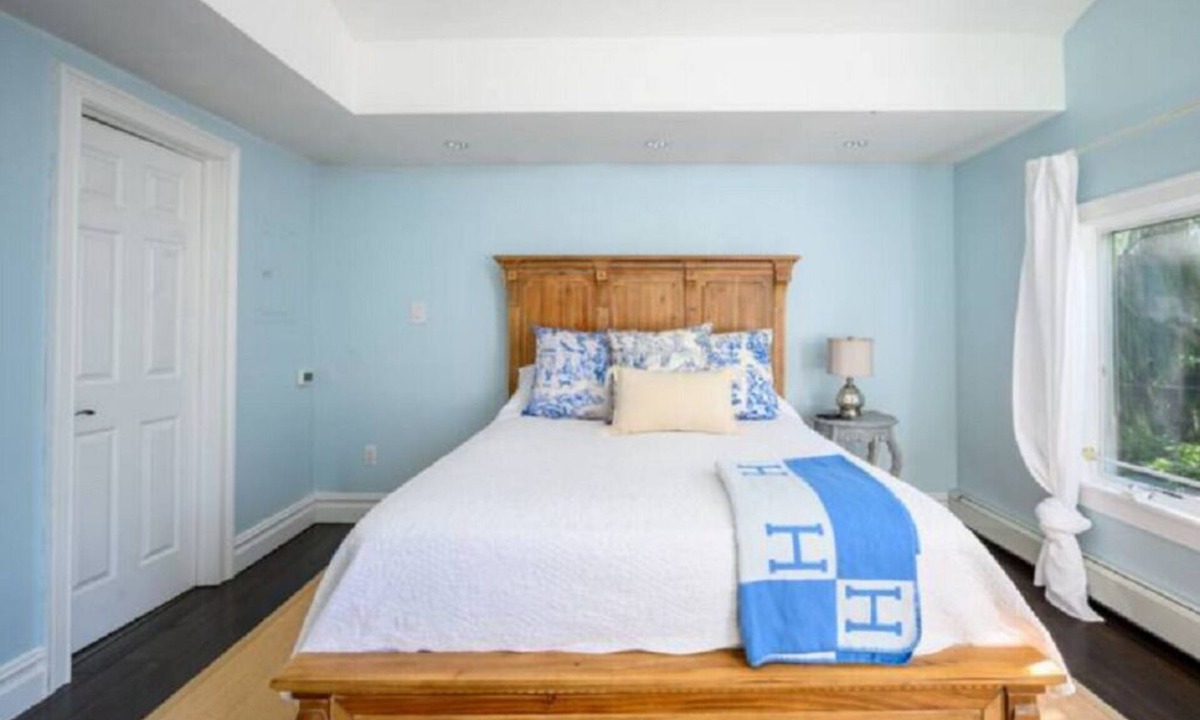 Saddle Brook Apartment | Cozy 2BR Apt w/Dedicated Home Office & Restoration Hardware Furnishing