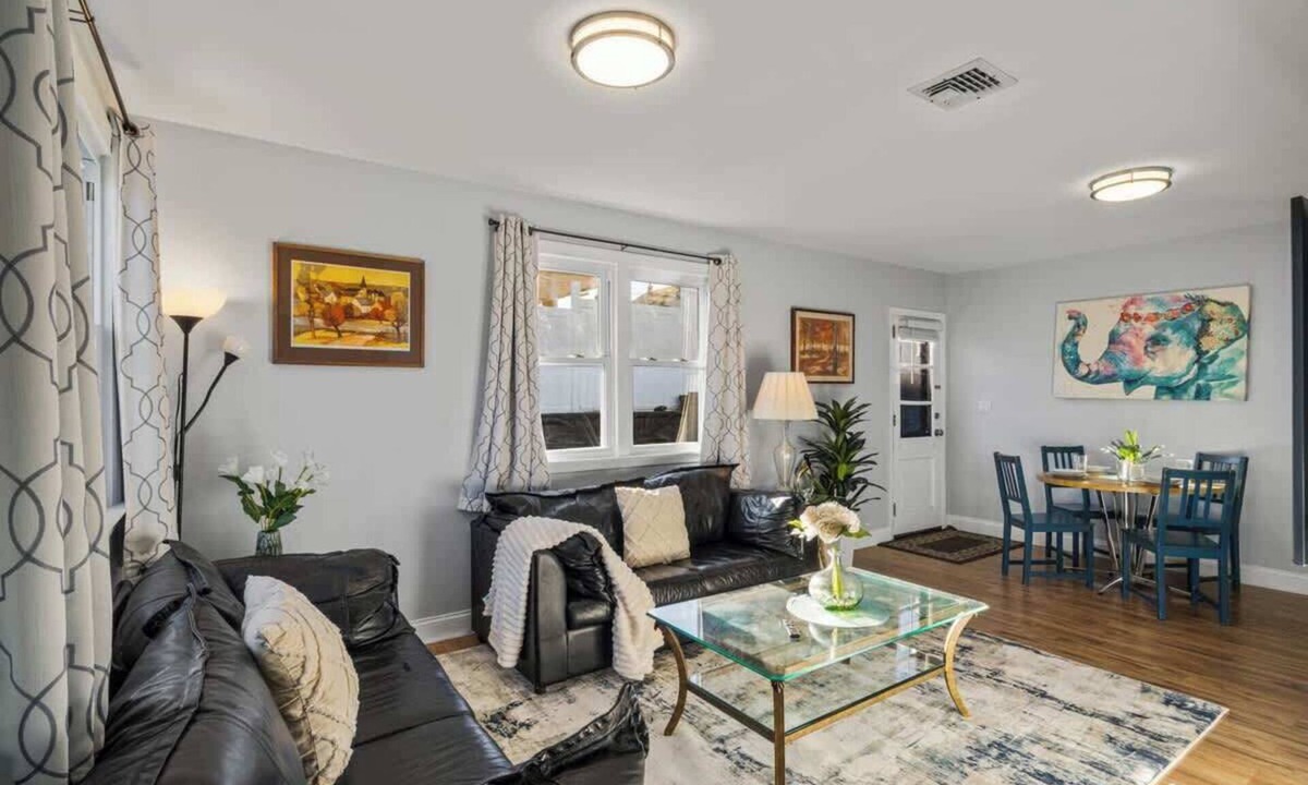 Hackensack House | Cozy 3BR w Parking, near NYC