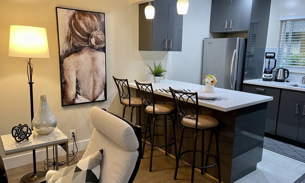 Downtown North Apartment | Dreamed Gem in the heart of downtown Palo Alto