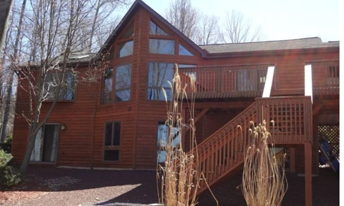 Sybertsville House | Eagle Rock Lake house- EAGLE ROCK PROPERTY OWNERS ONLY - Share lot# when booked