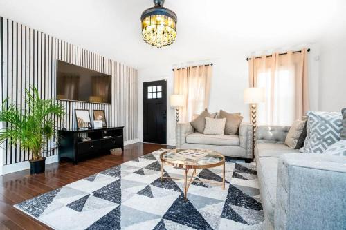 Candler-McAfee Apartment | East Atlanta/Decatur retreat with fire-pit