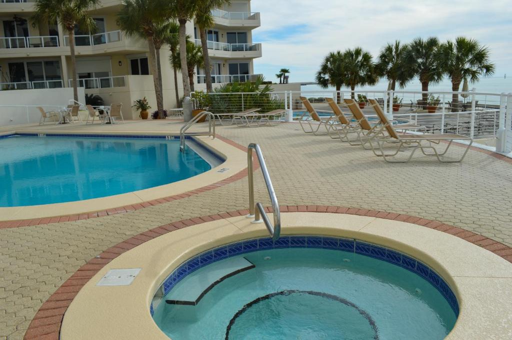 Holiday Isle House | East Pass Towers