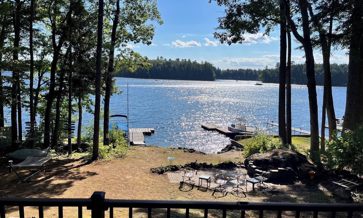 South Casco House | Enchanting waterfront 3-bedroom house with AC in Casco on Sebago Lake