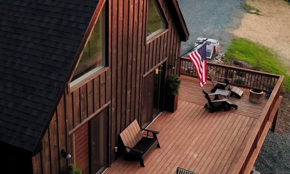 Parksville Cabin | Evergreen Overlook—elevated Catskills cabin—cedar hot tub, sauna, gym, rec room