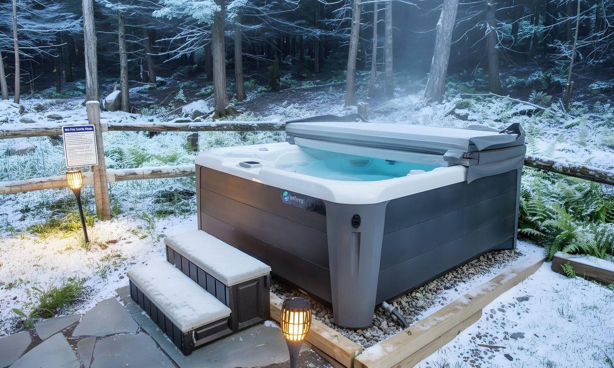 Highmount House | Family Friendly Mountain Retreat: Grill, Cabana, Hot Tub, Play set, Fire pit