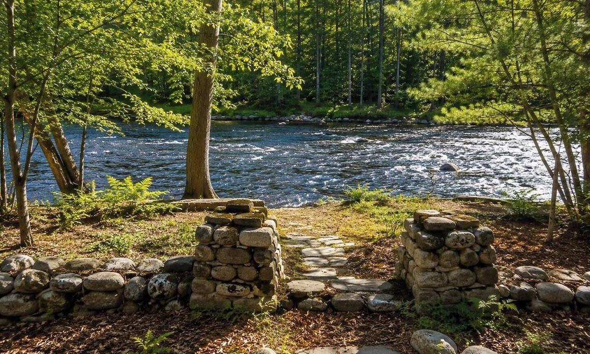 Cuddebackville House | Fantastic 5-bedroom country house w/private access to neversink river near NYC