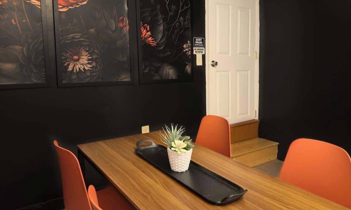 Gayborhood Apartment | FIFA Walkable King Bed Dining Area Loft