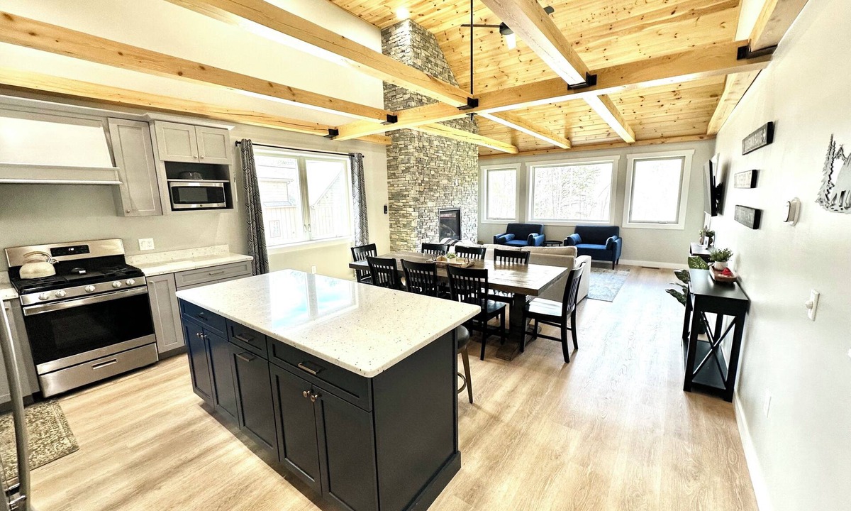 Bartlett Villa | Firepit, Hot Tub, Game Rm & Attitash Sports Club