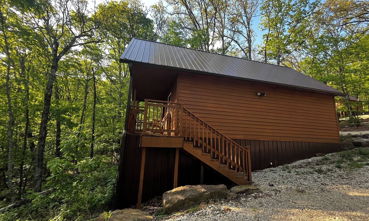 Winslow Cabin | Fisherman themed cabin in our little woodland village - pond and playground