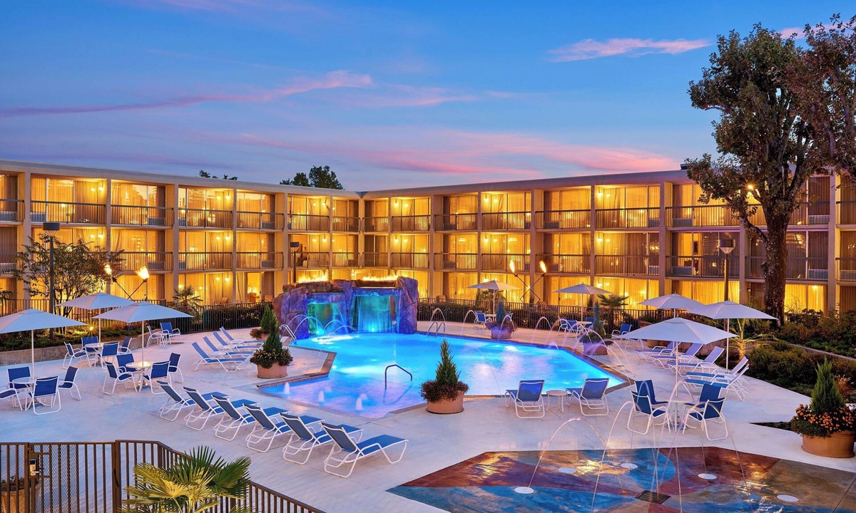 Little Rock Medical District Hotel | Four Points by Sheraton Little Rock Midtown