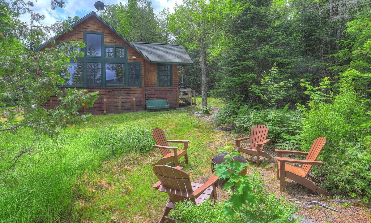 Rangeley House | Gerstley - Quiet, secluded adorable camp on Loon Lake