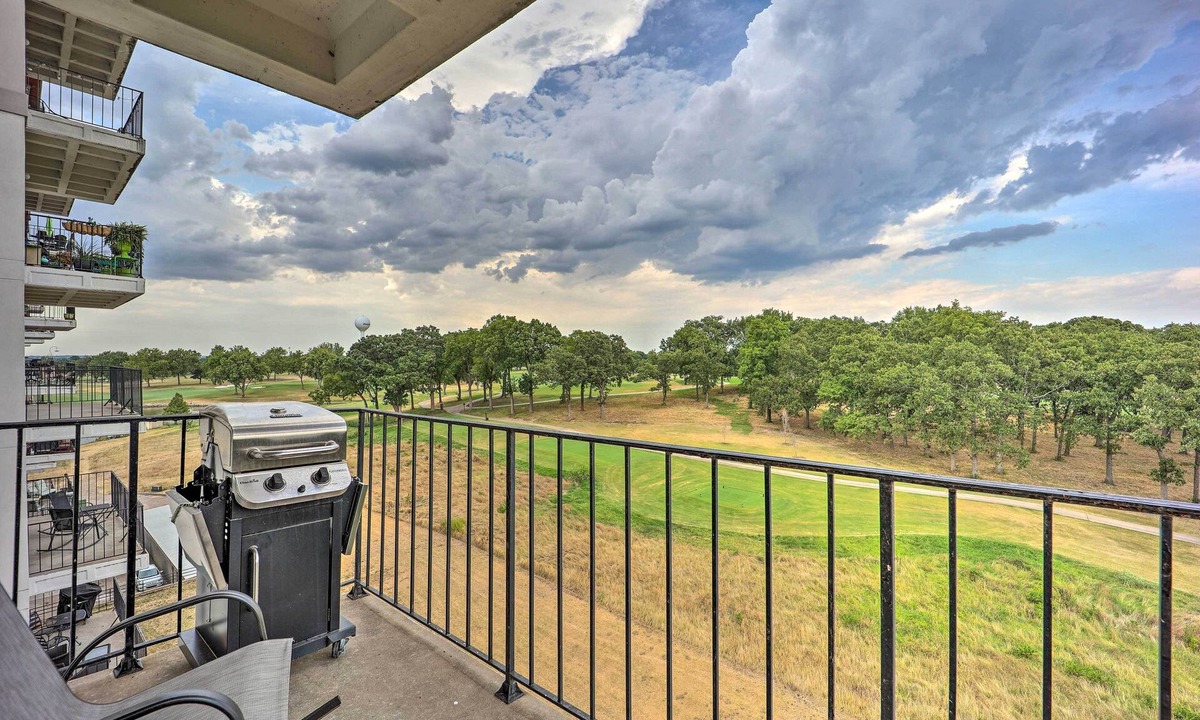 Afton Condo | Golf Course & Lake Views: Cozy Afton Condo!