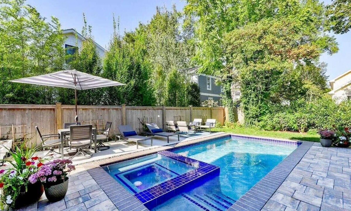 The Pines House | Gorgeous 5BR, 4.5BA, in town, pool, hot tub, beach nearby!